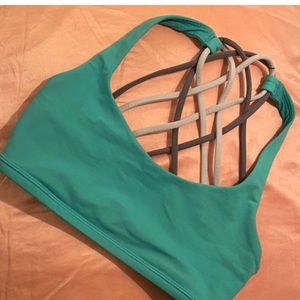 Lululemon sports bra